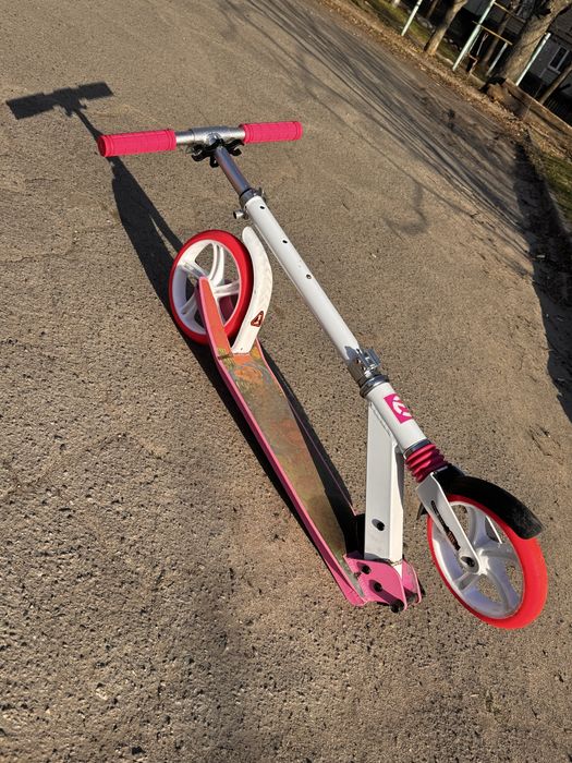 Самокат для девочки 1200грн