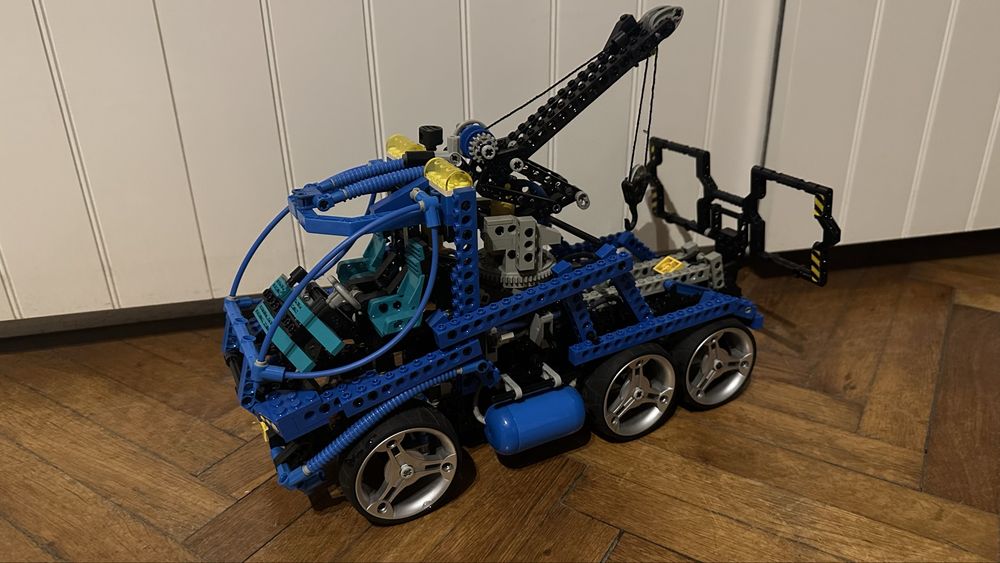 Lego Technic 8462 Super Tow Truck Holownik pneumatyka kolekcjonerski