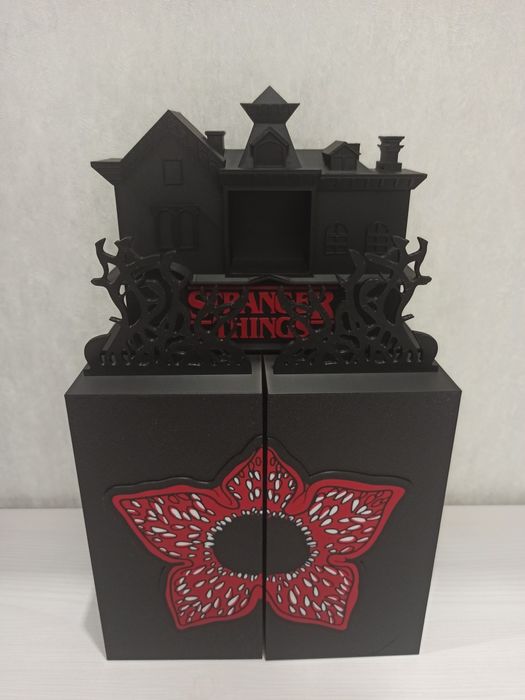 Поличка для фігурок Funko Pop Stranger Things