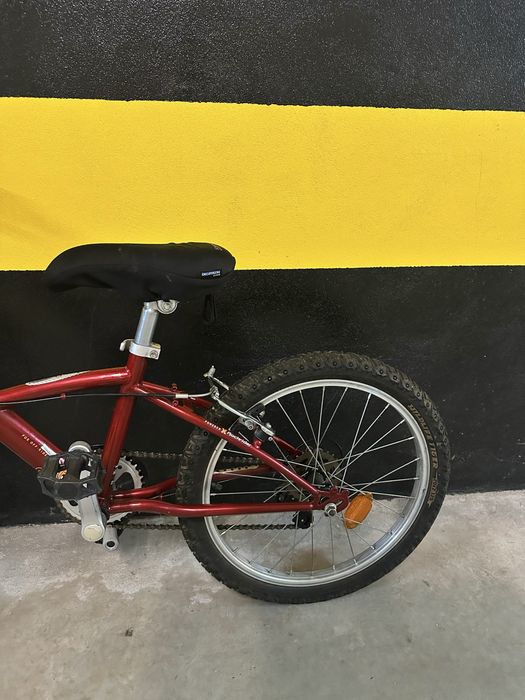 Bicicleta Decathlon  Nova  – Vermelha