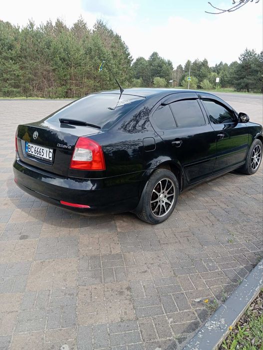 Skoda Octavia               ..