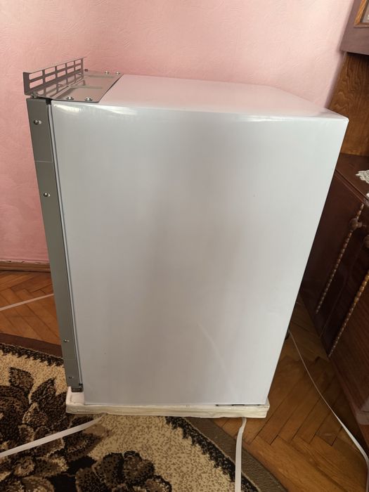 Продаю холодильник