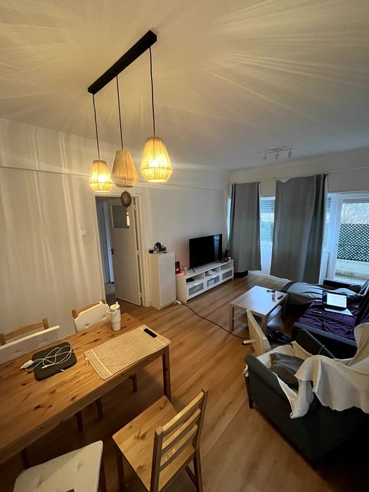 Para arrendar de quarto em rua Engenheiro Quartin Graça, 9