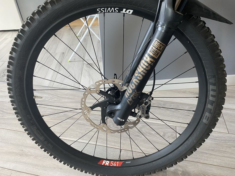 Samta Cruz Nomad C  Carbon