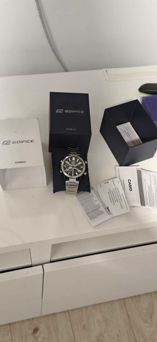 Męski zegarek CASIO ECB-2000D-1AEF Edifice solarny