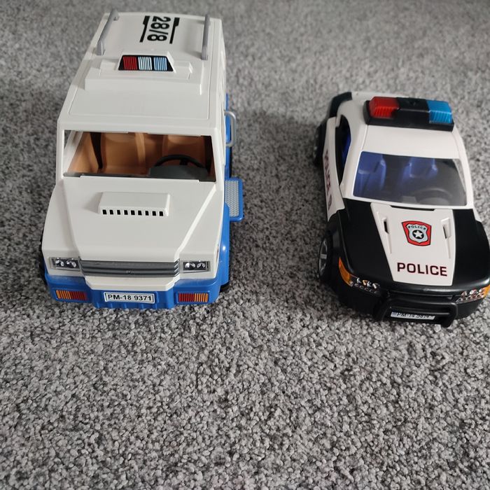 Autka policyjne Playmobil