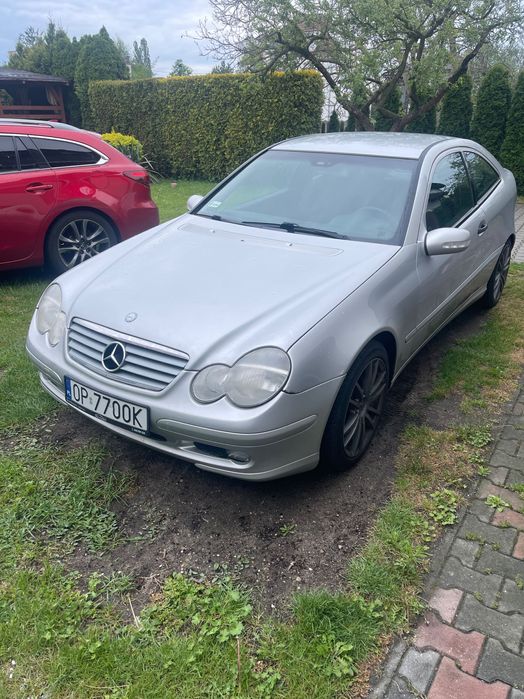 Mercedes c-180 coupe 203 2002r