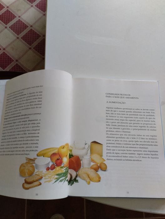 Livro sobre recém nascidos e a sua evolução