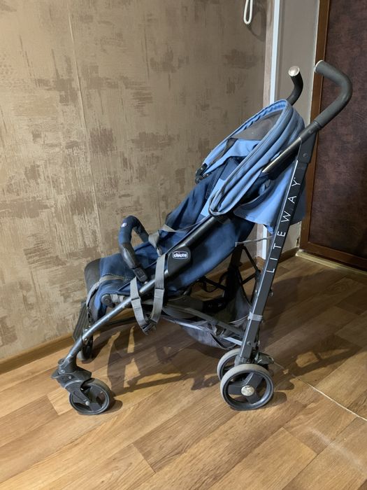 Продам летнюю коляску Chico