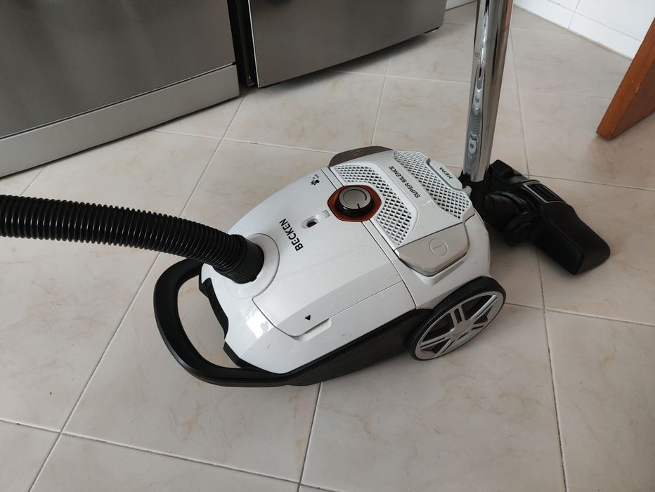 Aspirador BECKEN Pet Bvc4397