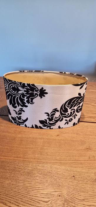 Abat jour branco e preto classico