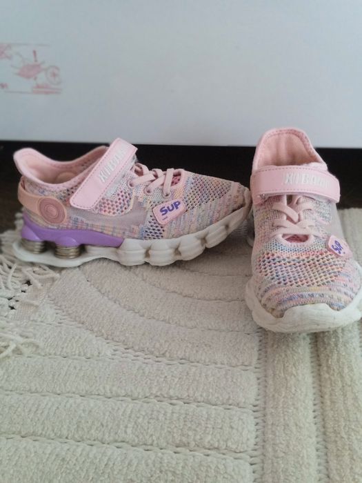 Дитяче взуття,легкі кросівки,сіточка