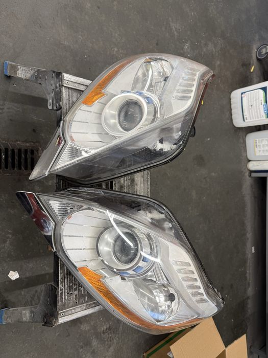 Lampa Prawa+Lewa Ford Kuga MK1 Soczewka uszkodzone