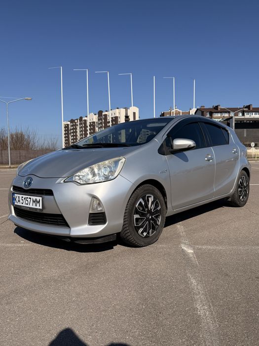 Toyota Aqua 2014 рік