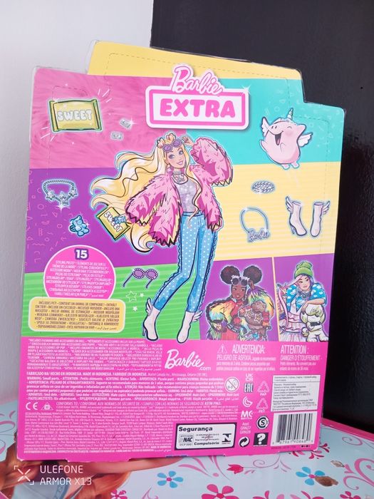 Brinquedo Boneca Barbie Extra