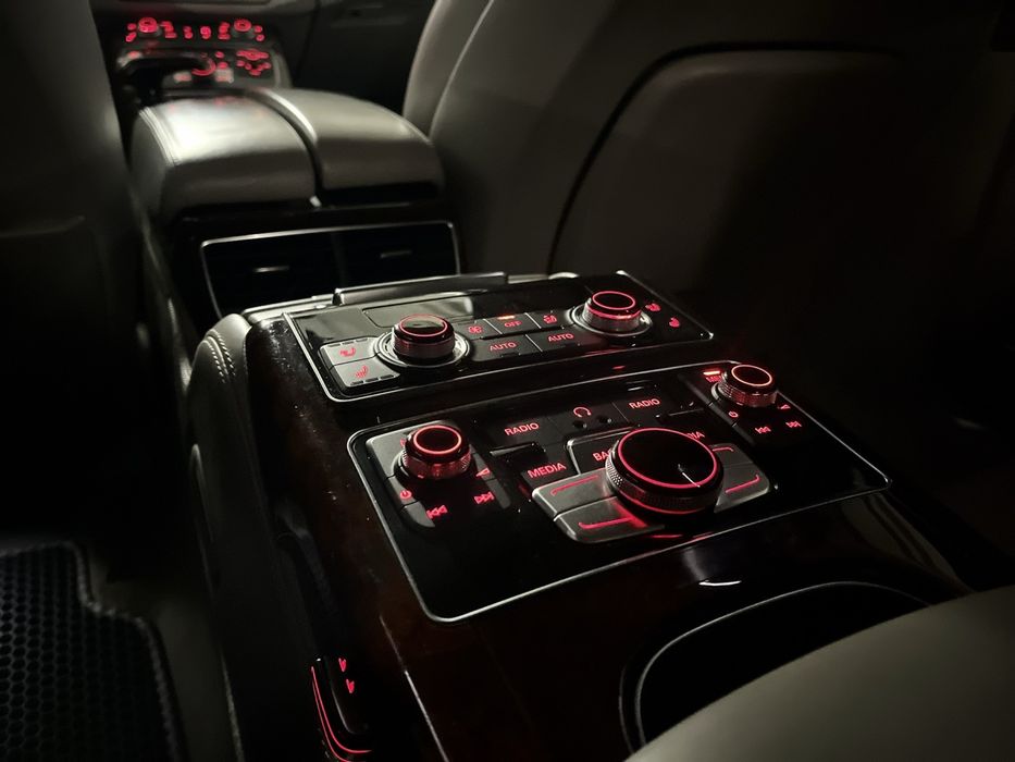 Audi A8 2010 VIN WAUZZZ4H5BN009118 фото оголошення 8 з 24