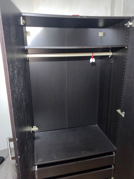 Armário/Roupeiro Preto