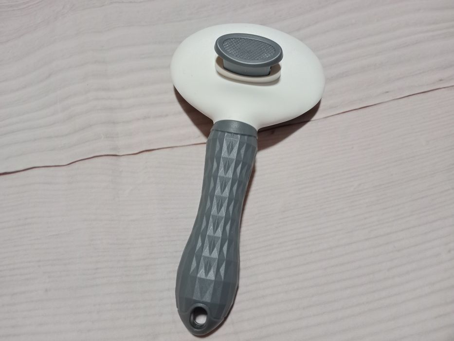 Щітка для вичісування котів, пуходерка