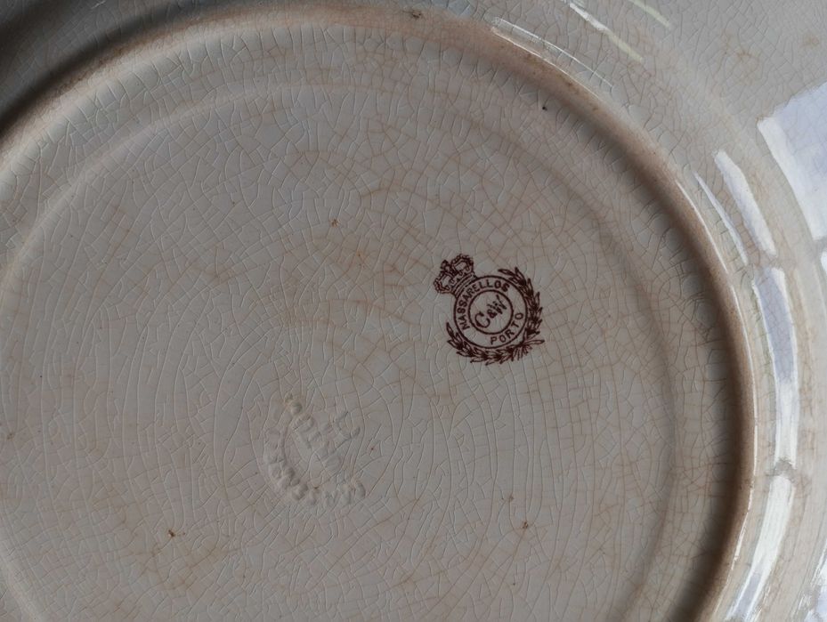 Antigo prato de torradas em faiança Chambers & Wall Massarelos