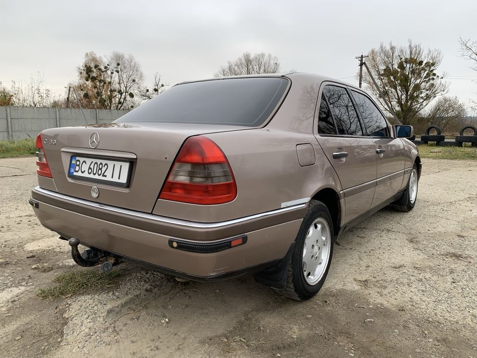 Mersedes-benz C180 W202 // 1993 // 1.8 газ/бензин // в хорошому стані