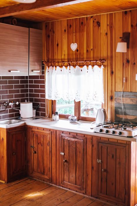 Domek letniskowy nad jeziorem z pomostem (20 km od Giżycka)