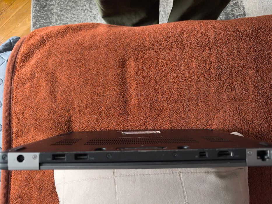 Dell Inc. 	Latitude E7270 ,i-5 6300U 16275 MB (DDR4 SDRAM)