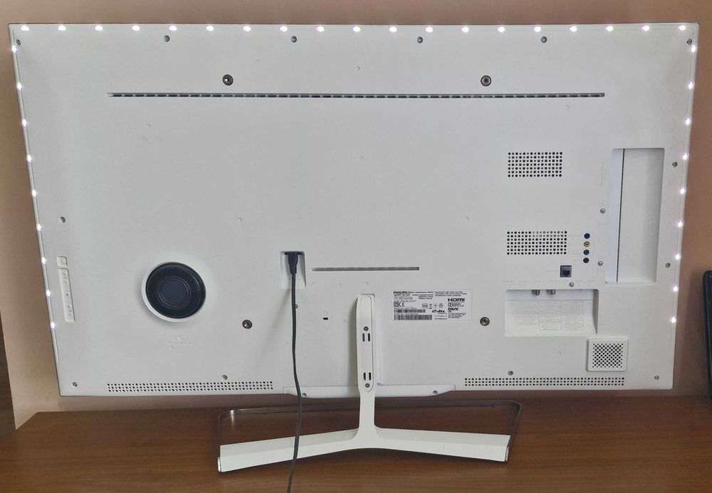 Телевізор "47" Philips 47pfl7108k/12  / Ambilight