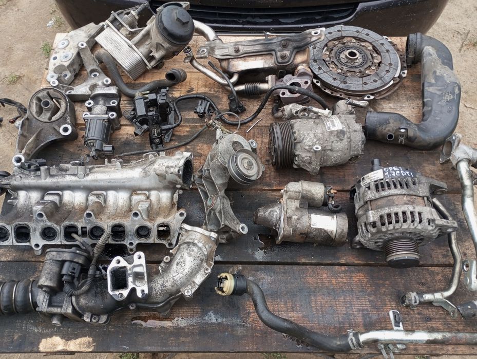 Генератор  1.7 Cdti Opel Astra Zafira Meriva