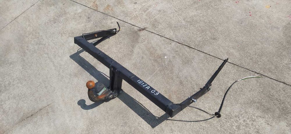 gancho de reboque seat ibiza 6L como novo