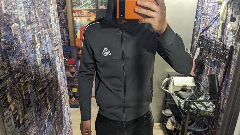 Продам олимпийку KWD