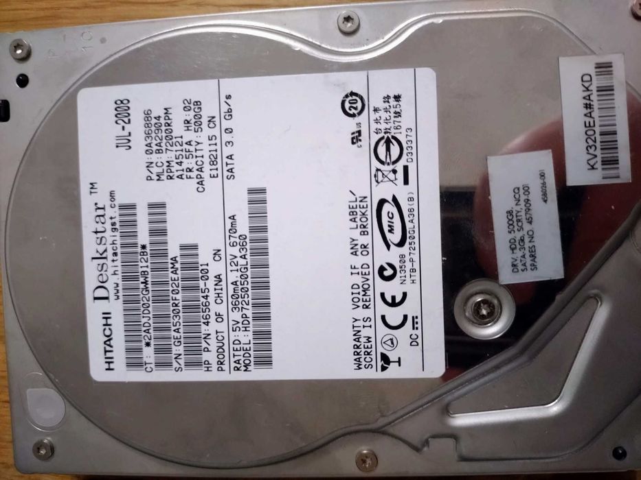 Trzy dyski twarde 500GB