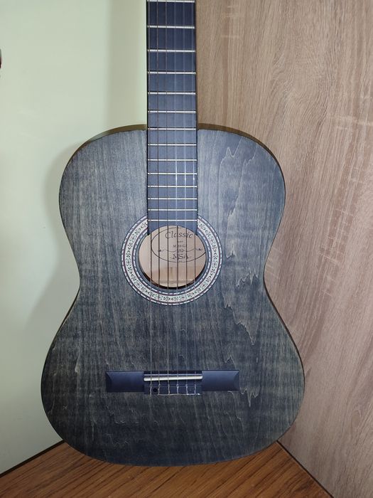 Продам класичну гітару