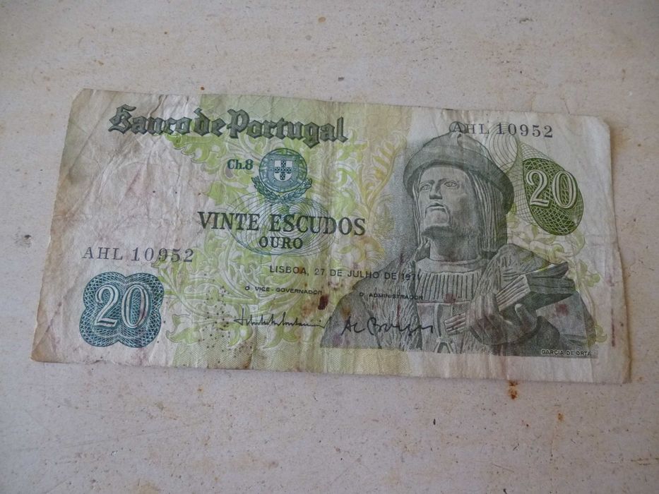 Nota e moedas antigas Portuguesas