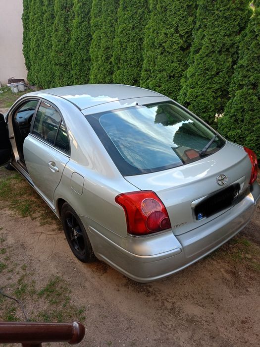 Toyota Avensis 2.0 116KM