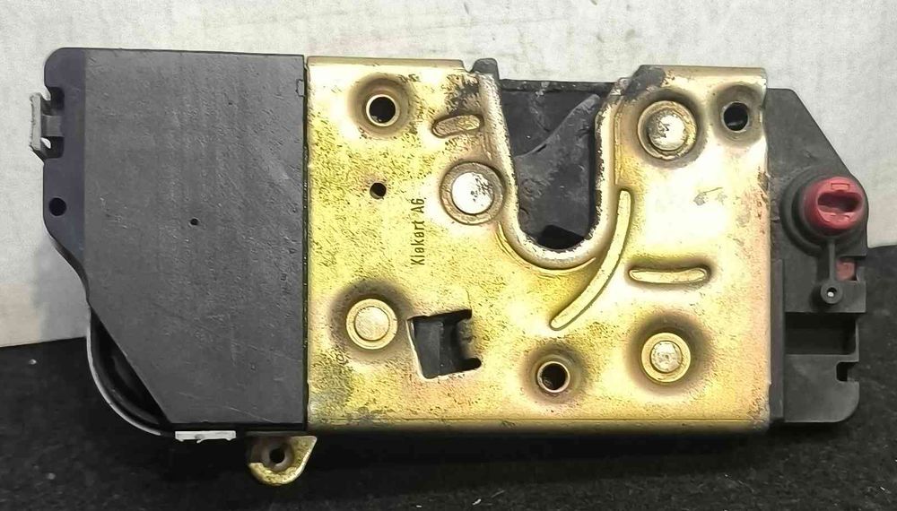 Fechadura / Fecho Porta Trás Esquerdo PEUGEOT 206 Hatchback (2A/C) ano 2002