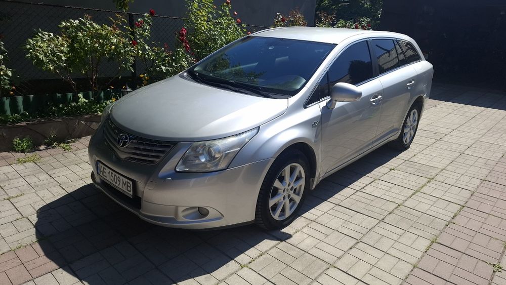 Toyota Avensis 2010