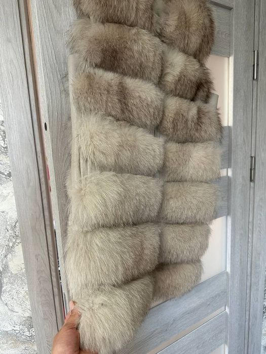Продам мехову желетку