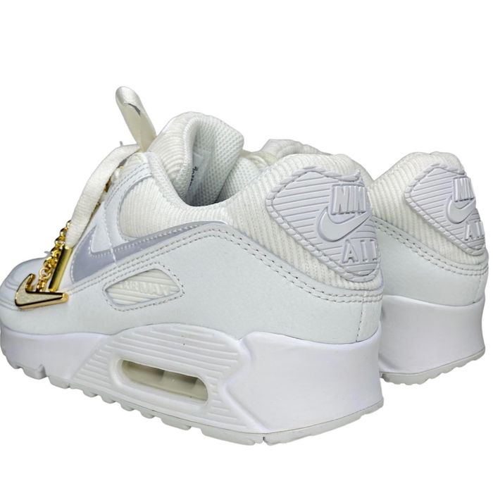 Кроссовки Nike Air Max 90.