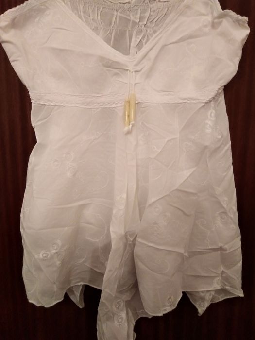 Top bordado alças finas branco