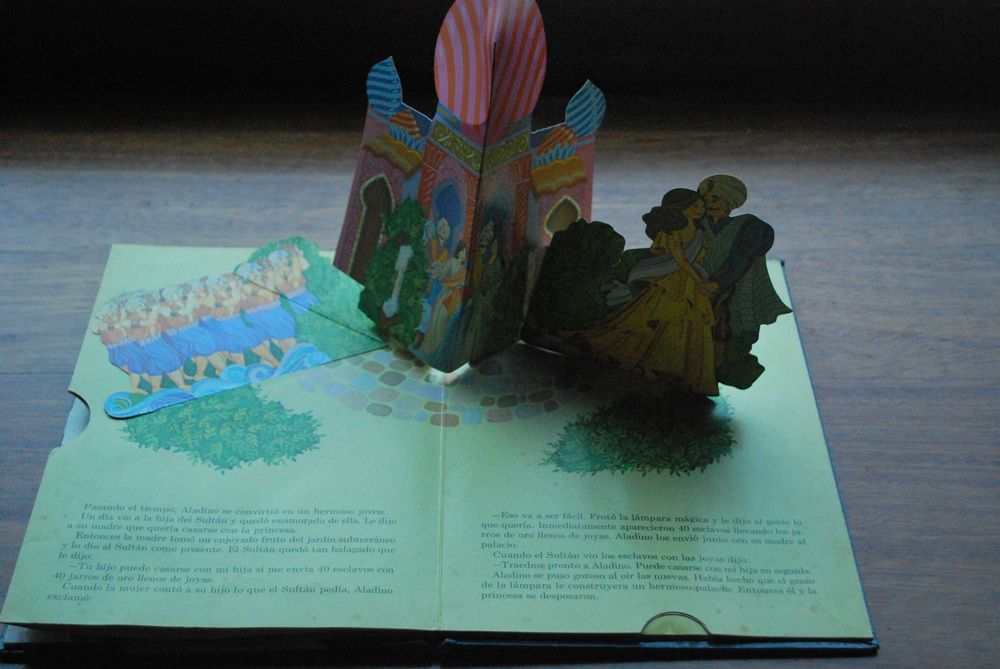 Aladino Y La Lampara Maravillosa (Un Libro Mágico)
