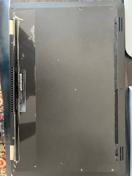 Portátil Dell Inspiron 15 7000 2-em-1 touch i7, 8GB, 1TB HDD, só com carregador