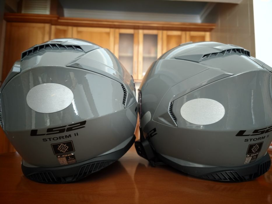 Capacetes LS2 fechados + intercomunicador