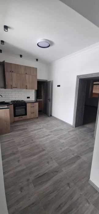 Продам напівособняк