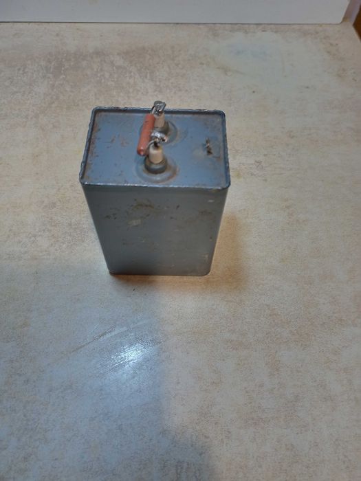 Конденсатор К41-11 5кв 0.91 мкф