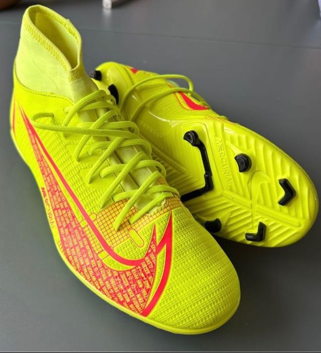 Chuteira Nike Mercurial