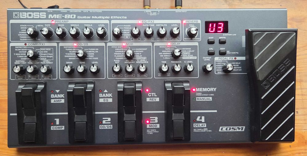 Boss ME-80 Pedaleira Multi-Efeitos