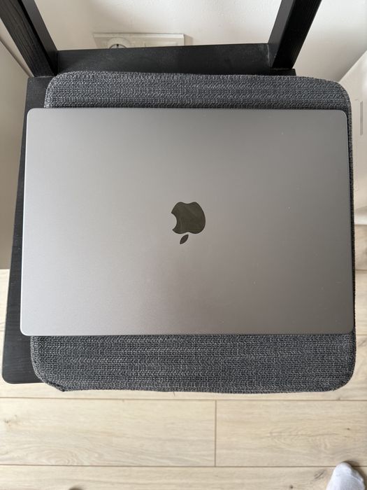 MacBook Pro 16” M2 Pro | 16 GB RAM | 1 TB SSD | Stan idealny | Tylko 4 cykle ładowania
