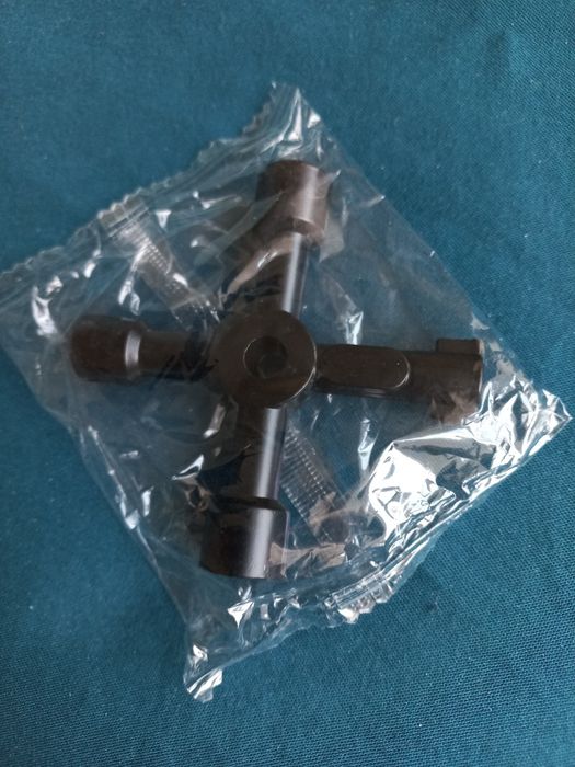 Трёхгранка ключ провідника 8х8 мм  открывания вагона дверей шкафа щитк