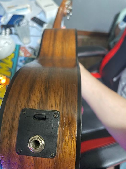 Ukulele elétrico shelby