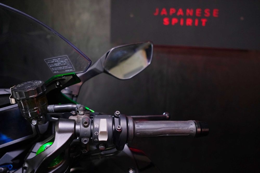 Kawasaki ninja H2-SX SE із Японії